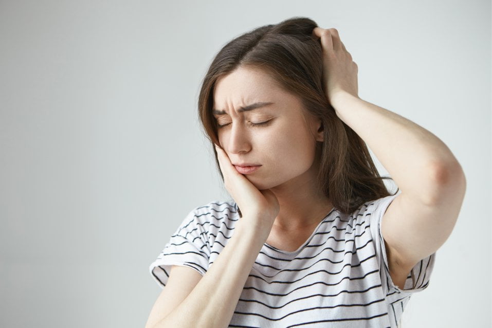 dolor de cabeza relacionado con los dientes