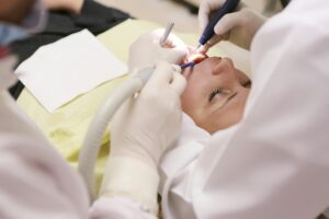 dental clinics in tenerife - women