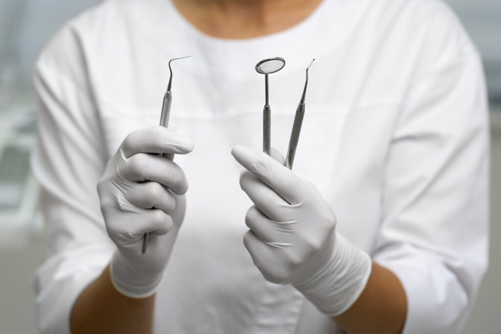 dental clinics tenerife - white gloves