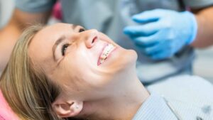 odontologists in tenerife - smiling woman