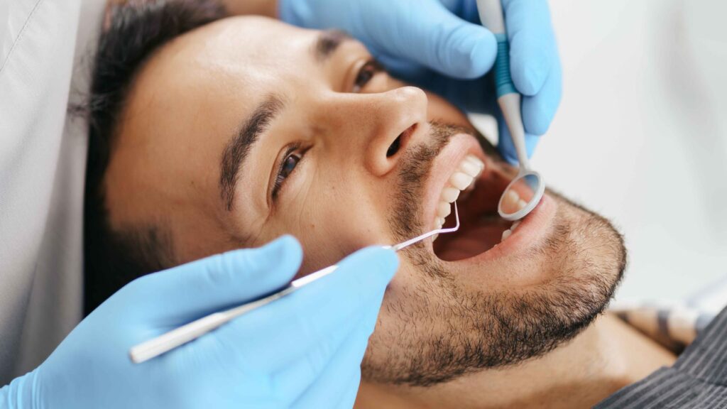 odontologists in tenerife - using tools