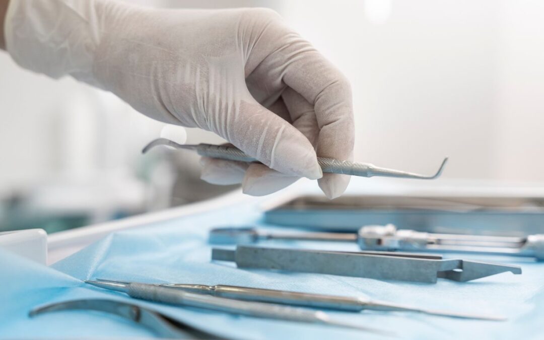dentist in tenerife - collect utensils