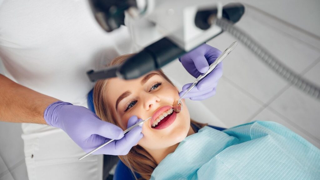 dentist in tenerife - girl in dentistry