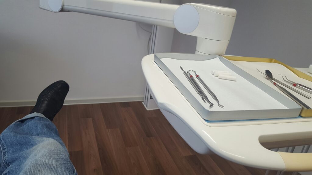 dental clinic in tenerife-pie