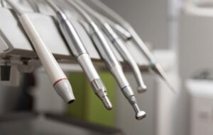 Clínica dental en Tenerife - instrumentos