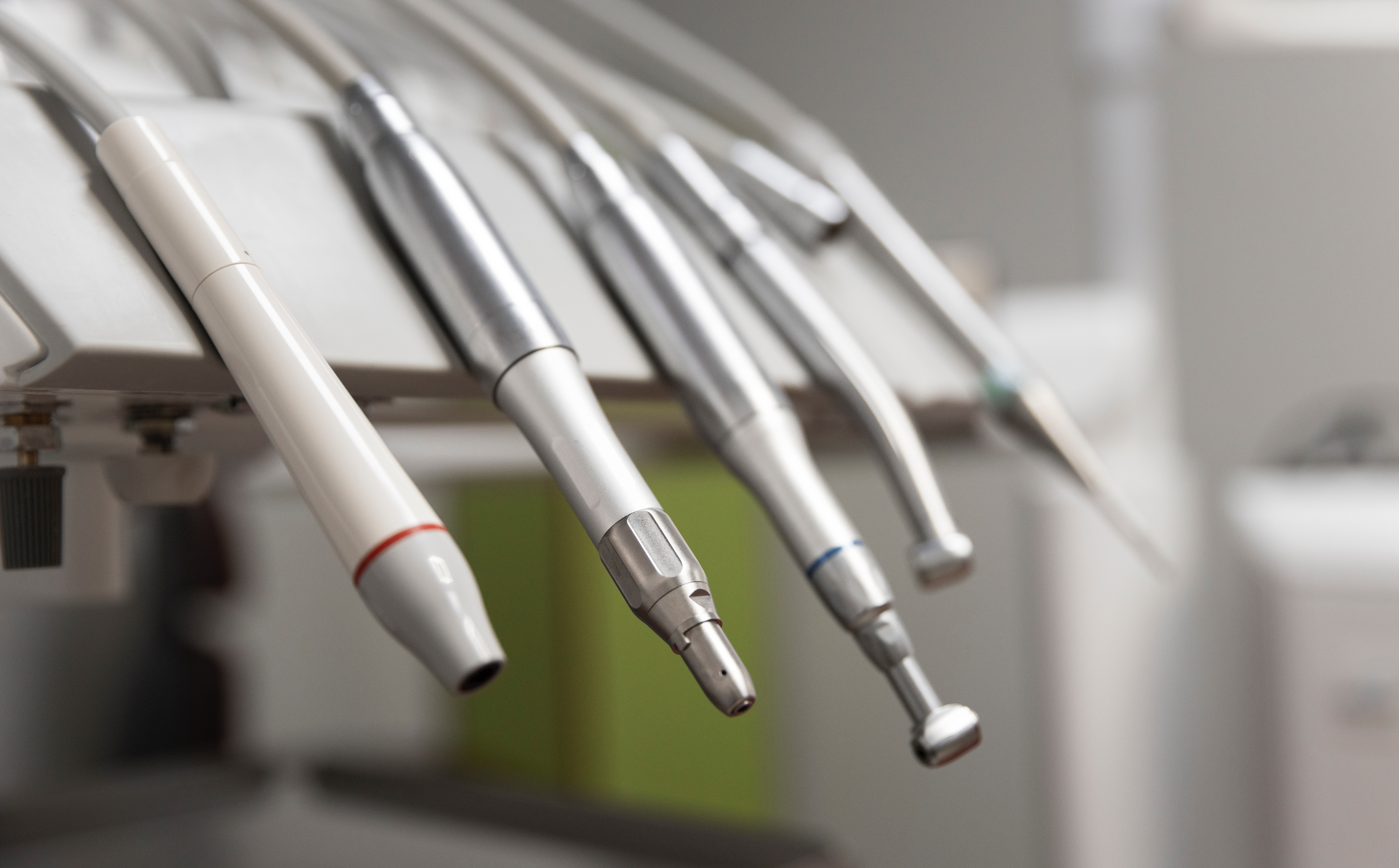 Dental clinic in Tenerife - dental instruments
