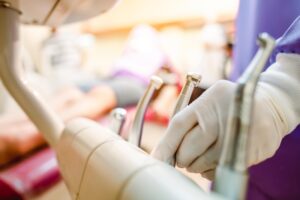 specialists in endodontic treatments in tenerife - dentist